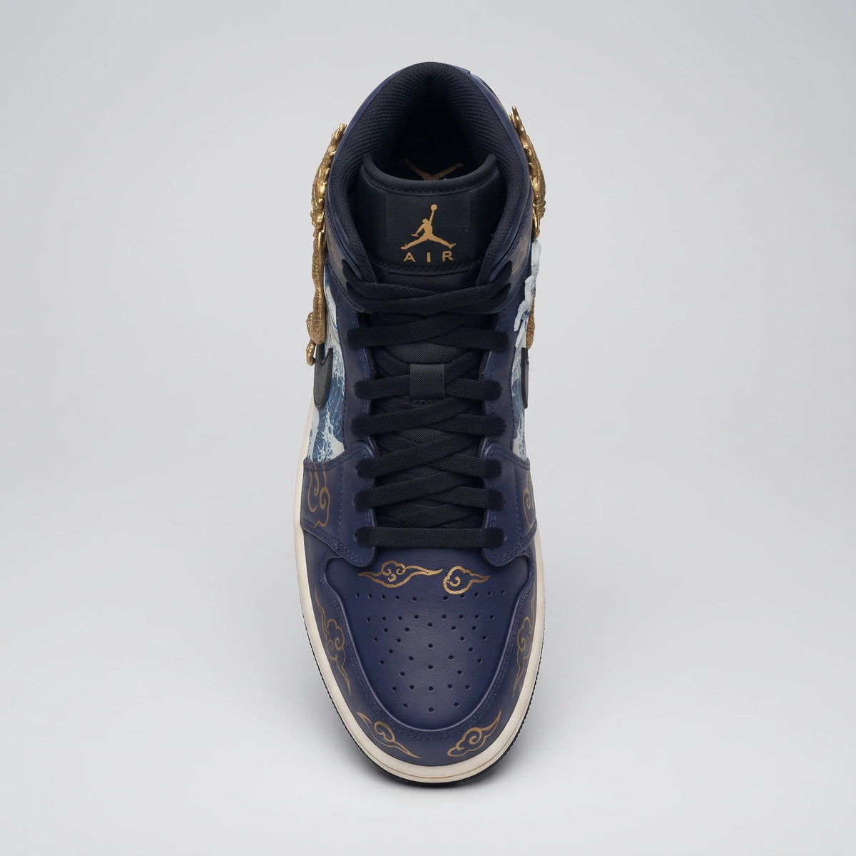 Custom Sneaker Great Wave & Imperial Gold Dragon Mids