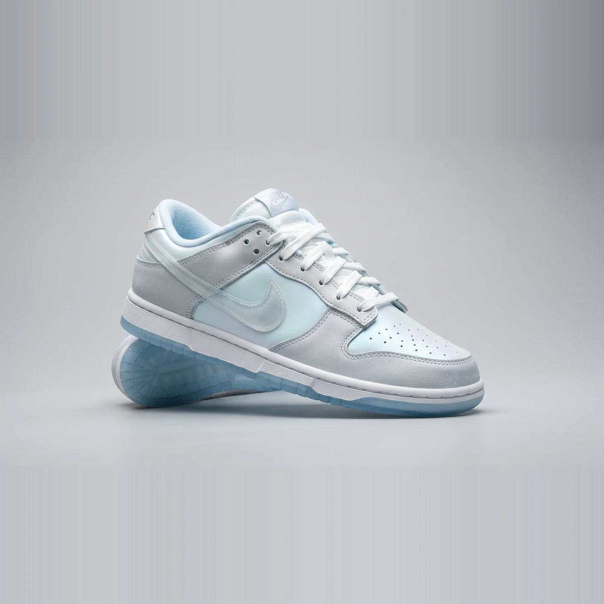 Custom Sneaker Iceberg Iridescent Pearl