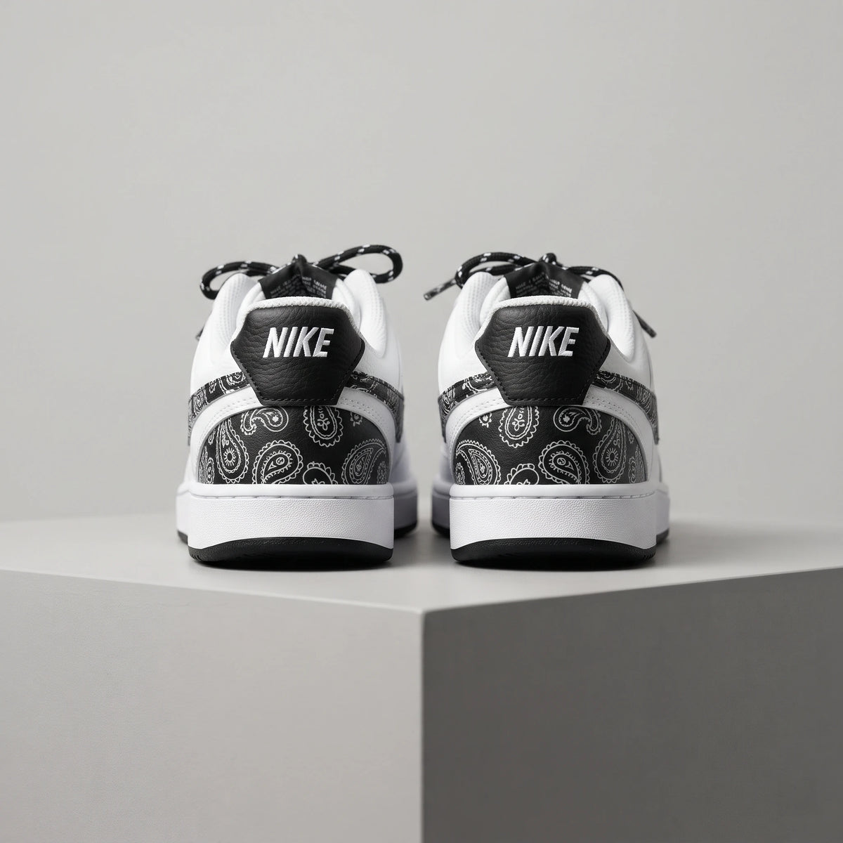 Custom Sneaker Paisley Bandana Monochrome Lows