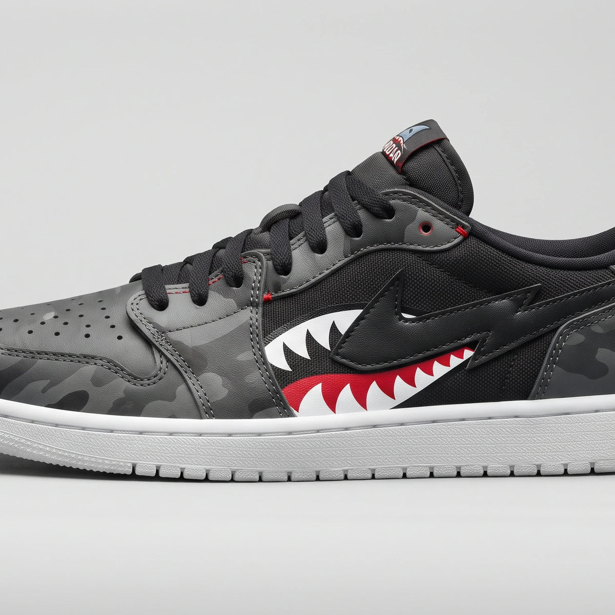 Custom Sneaker Savage Street Shark Jaw