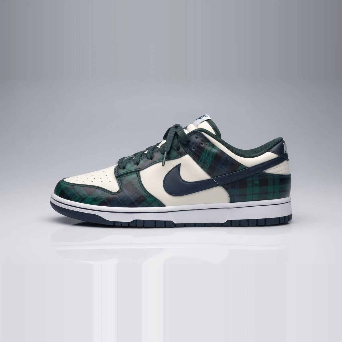 Custom Sneaker Scottish Blackwatch Tartan
