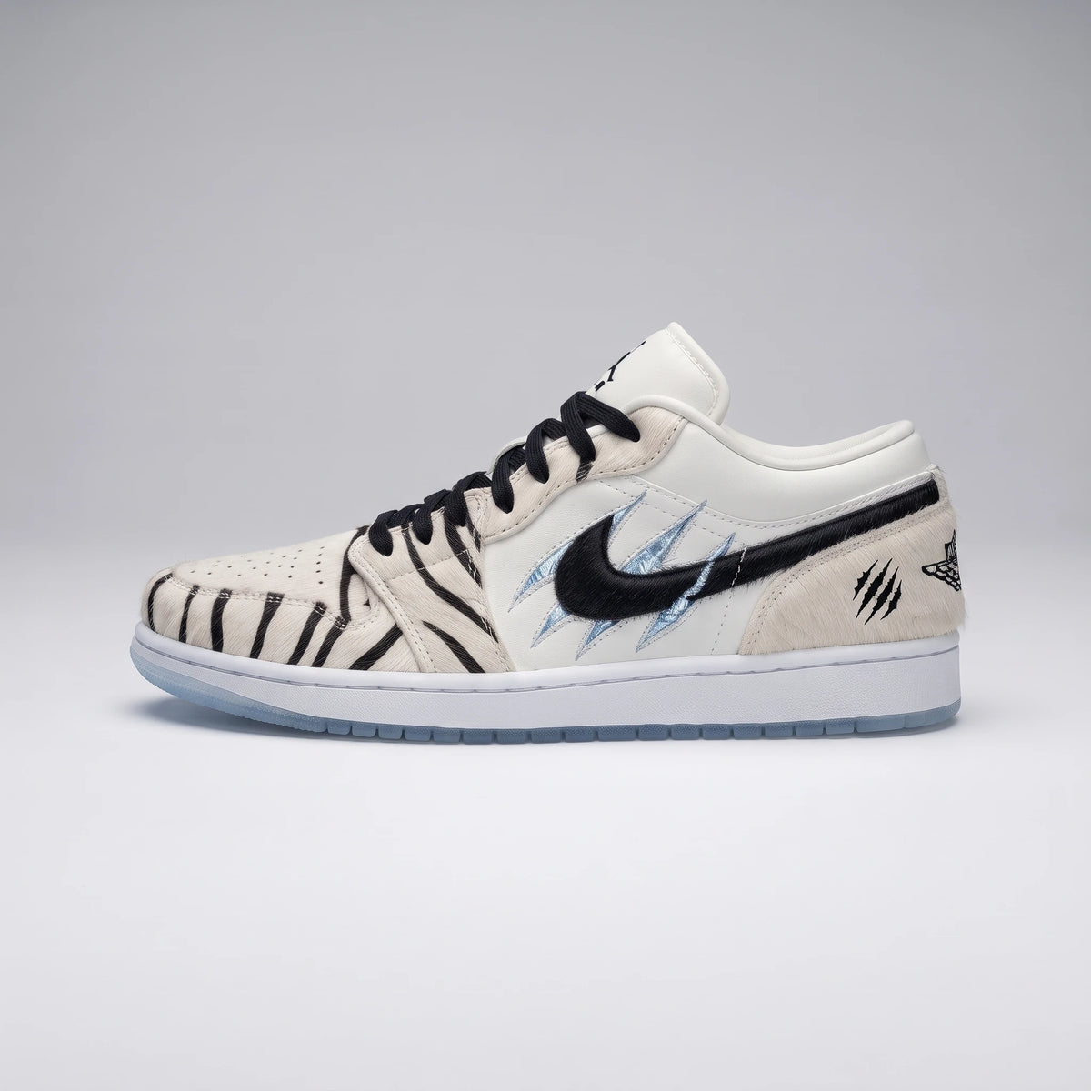 Custom Sneaker Snow White Tiger Savage Claw