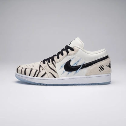 Custom Sneaker Snow White Tiger Savage Claw