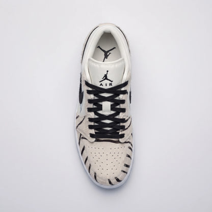 Custom Sneaker Snow White Tiger Savage Claw